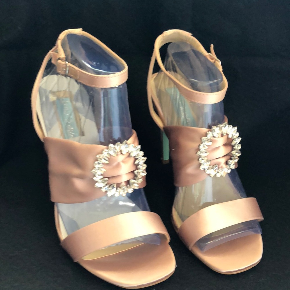 NIB Betsy Johnson Blue Label Satin Heels